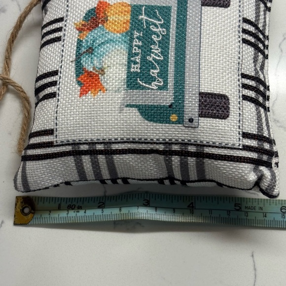 Set of Two Fall Themed Decorative Pillows - Picture 11 of 13